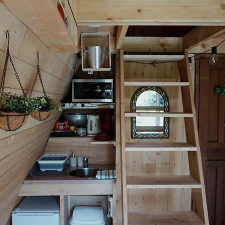 Le Chalet Tipi Avec Jacuzzi Et Jardin Troyes Exterior photo